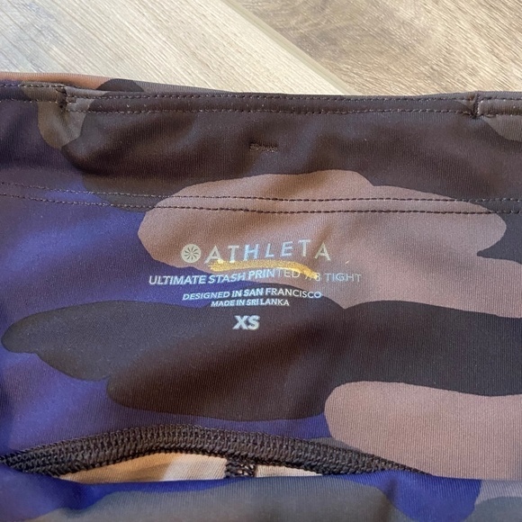 ATHLETA Ultimate Stash Printed 7/8 Tight Camo NWOT - Picture 4 of 7